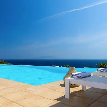 Lia Estate Villa *