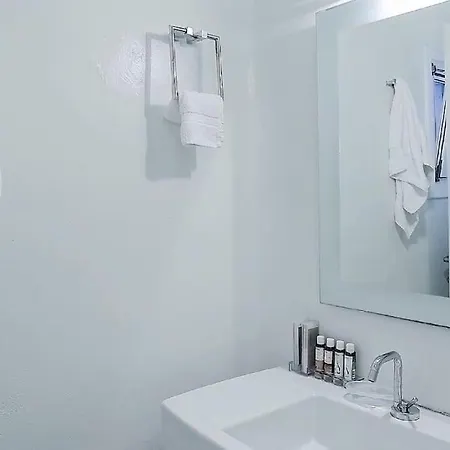 Lia Estate Villa *