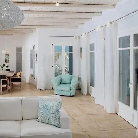Lia Estate