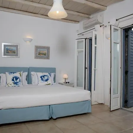 Lia Estate Villa